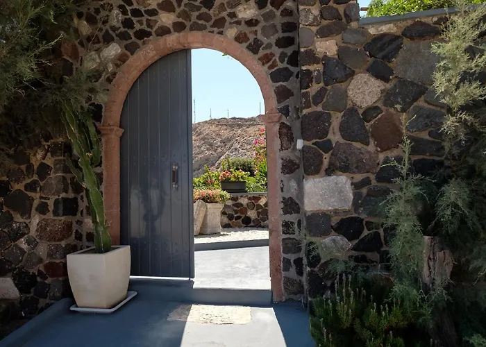 Santorini Mystique Garden Kamári
