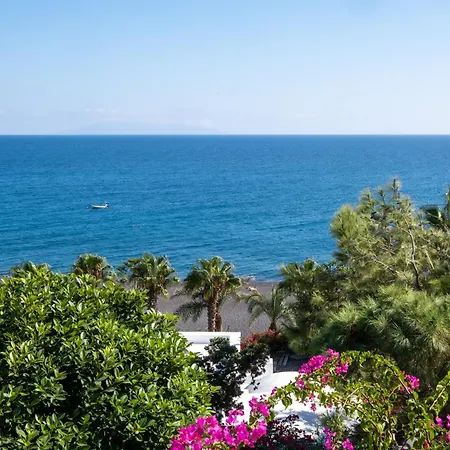Villa Santorini Mystique Garden