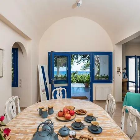 Villa Santorini Mystique Garden Kamári