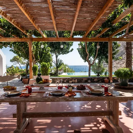 Villa Santorini Mystique Garden