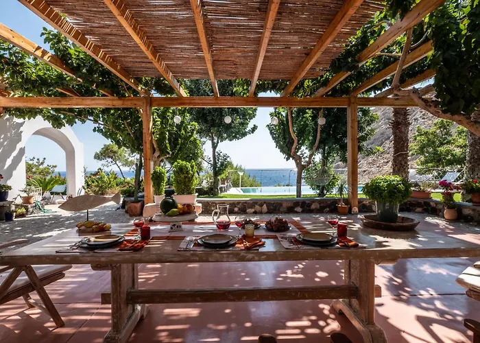 Villa Santorini Mystique Garden