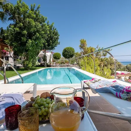 Villa Santorini Mystique Garden